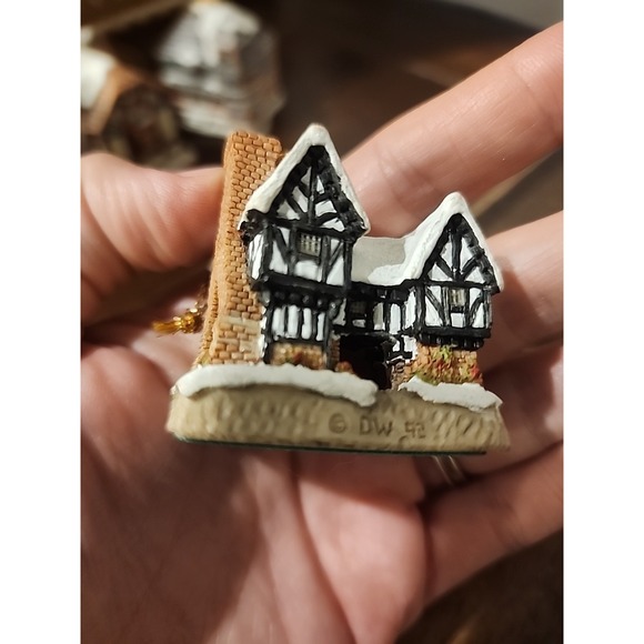 Lot David Winter Cottages Christmas Ornaments Tudor Fairytale Freds Castle - Picture 8 of 13